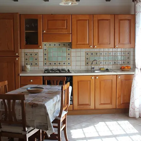 Elia Apartament